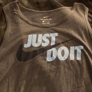 Men’s XL sleeveless Nike tank top.